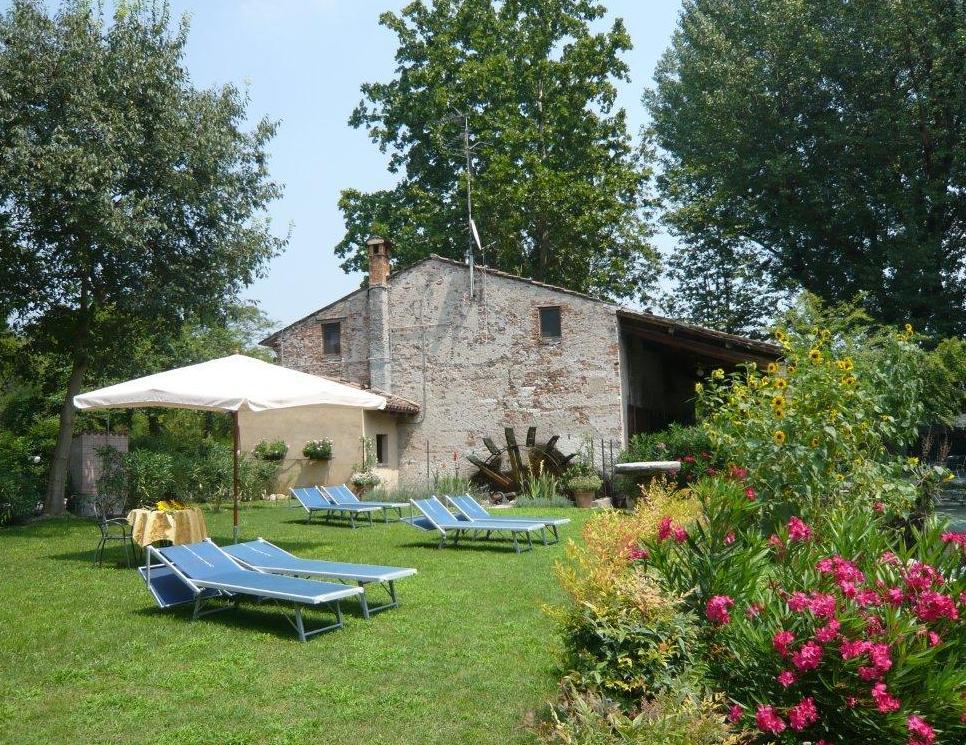 Agriturismo Villa Dei Mulini 沃尔塔曼托瓦纳 外观 照片