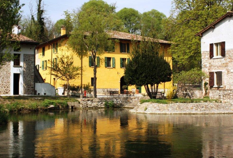 Agriturismo Villa Dei Mulini 沃尔塔曼托瓦纳 外观 照片