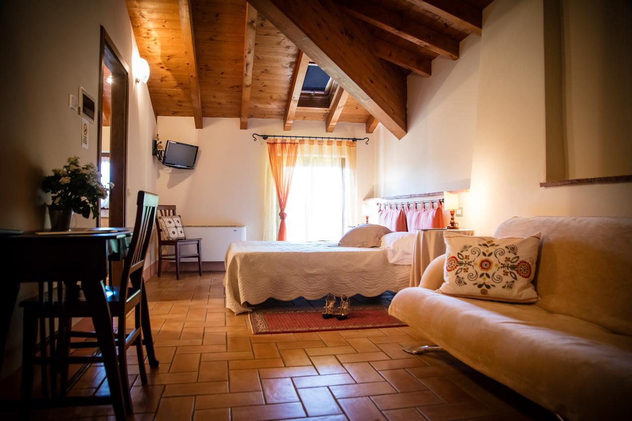 Agriturismo Villa Dei Mulini 沃尔塔曼托瓦纳 外观 照片