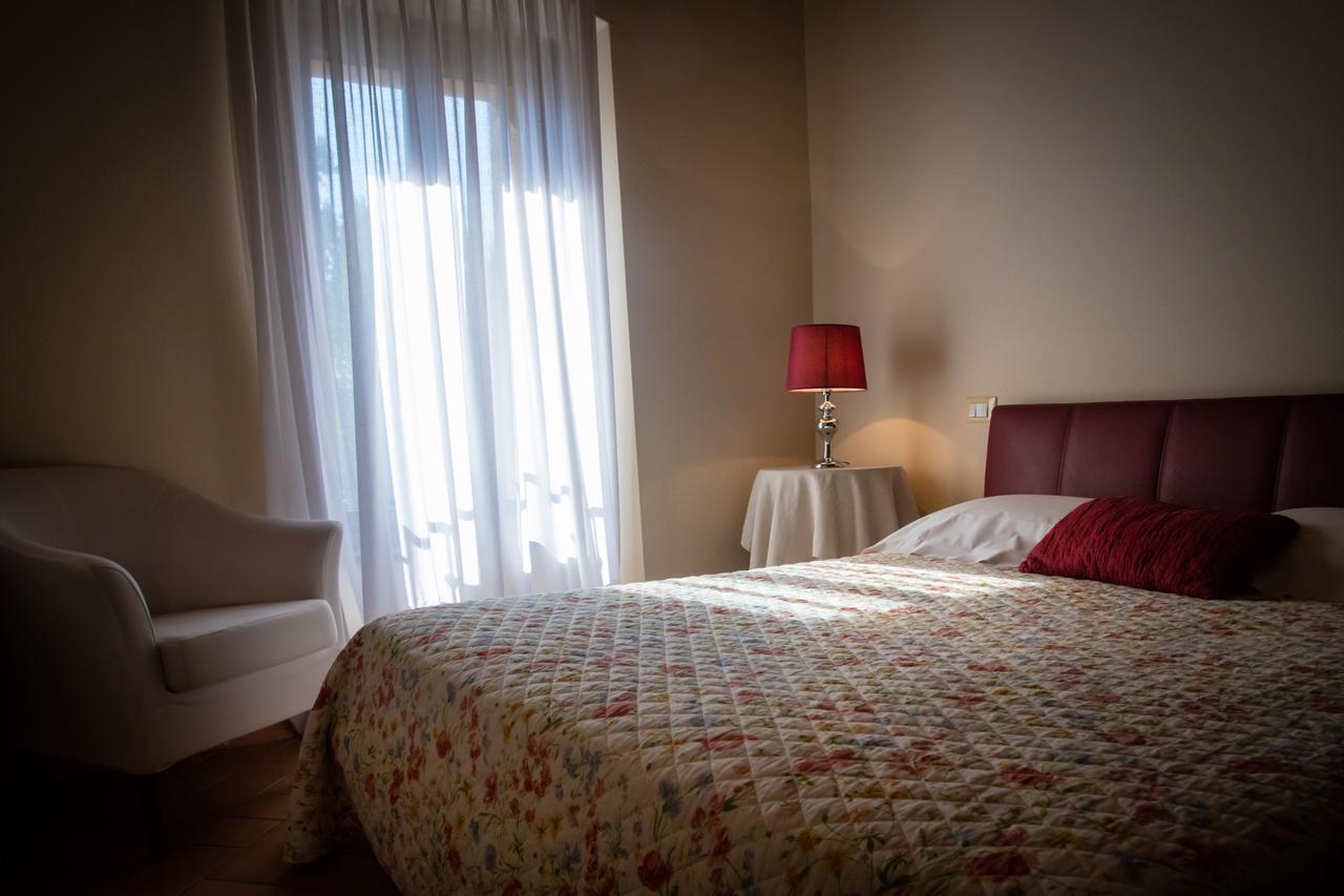 Agriturismo Villa Dei Mulini 沃尔塔曼托瓦纳 外观 照片